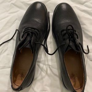 Frye women’s Oxford shoes
